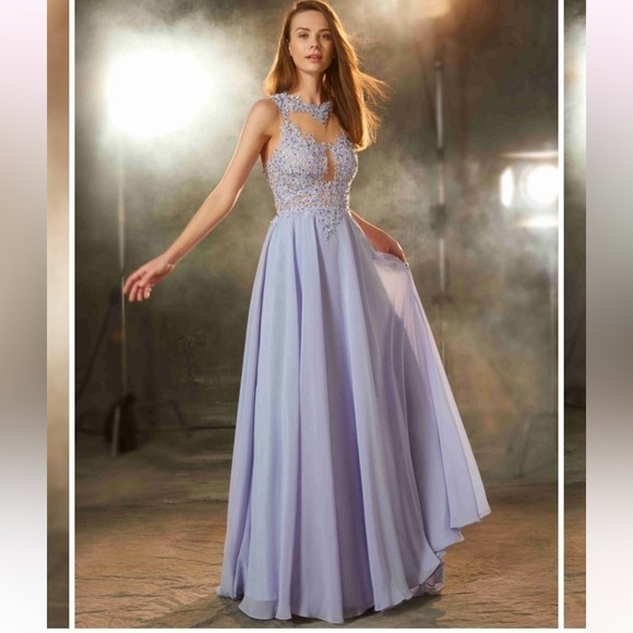 A-Line/Princess Scoop Sleeveless Floor-Length Applique Chiffon Dress​